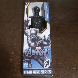 BLACK PANTHER TITAN HERO SERIES